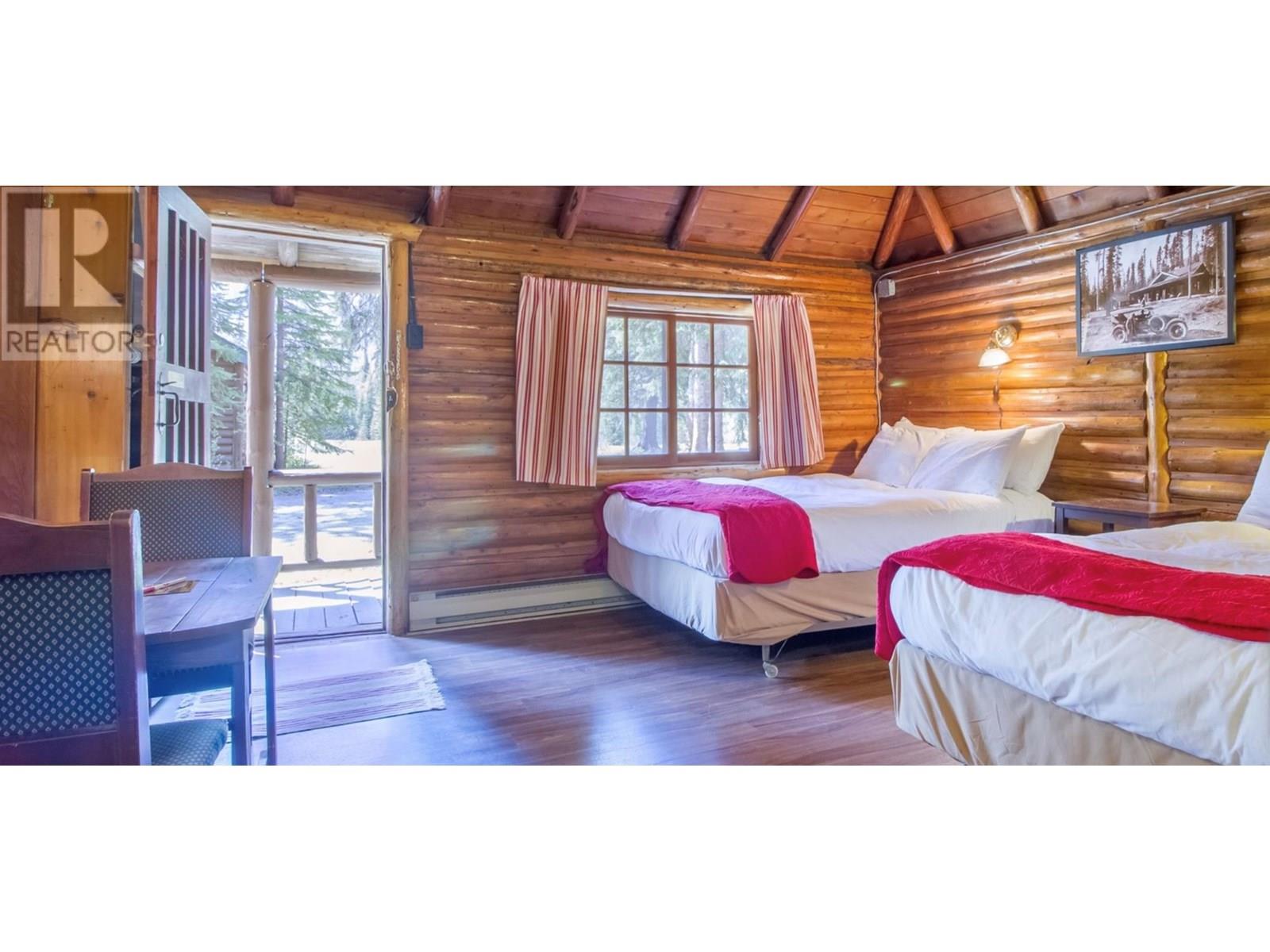  9500 Highway 93 Other South, Spillimacheen