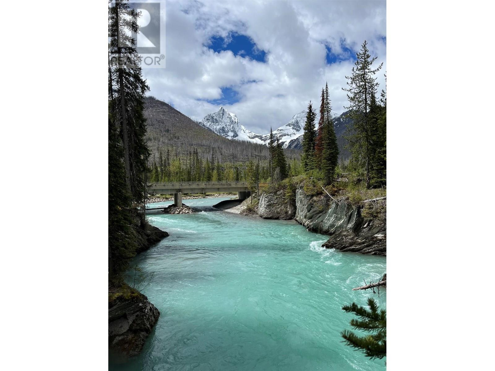  9500 Highway 93 Other South, Spillimacheen