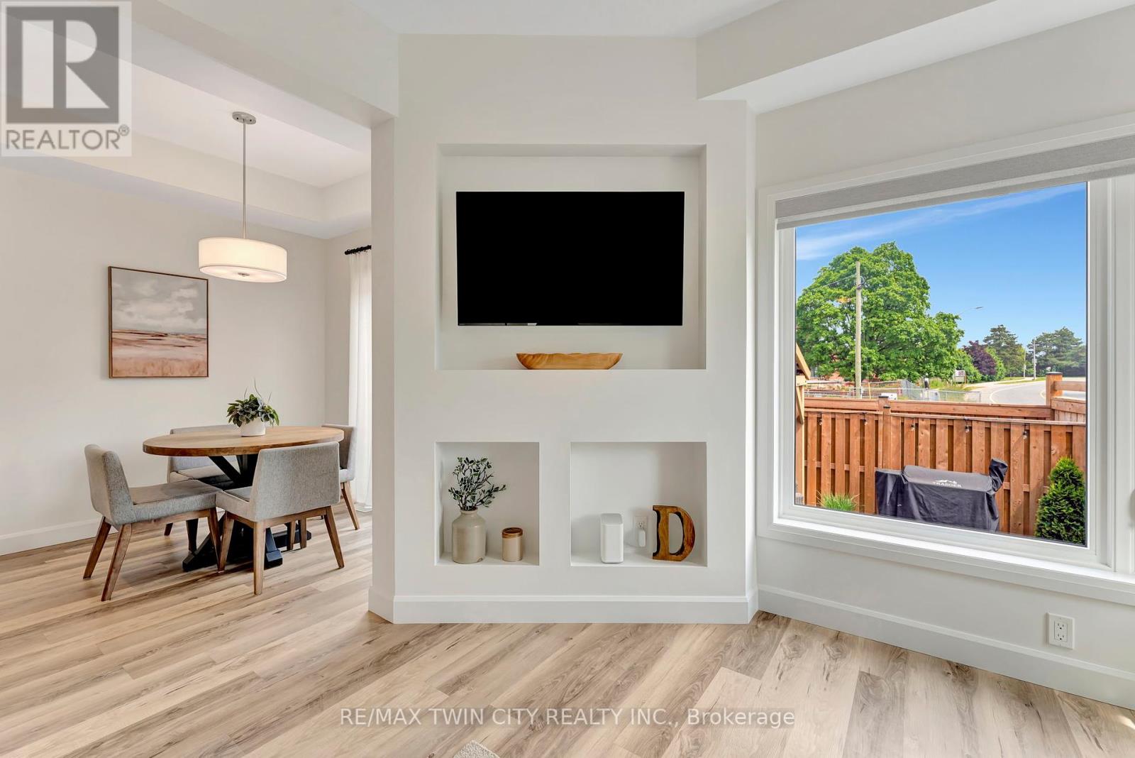 Single Family House for Sale in  SOUTHAM LANE Hamilton (Mountview) 