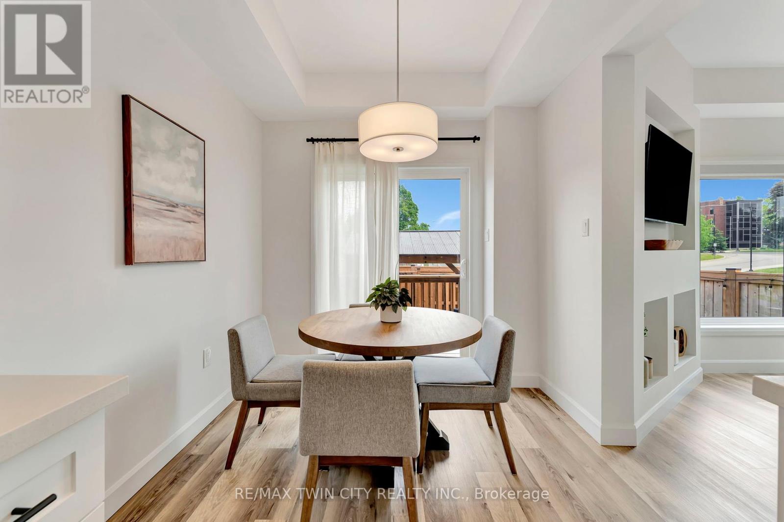 Single Family House for Sale in  SOUTHAM LANE Hamilton (Mountview) 