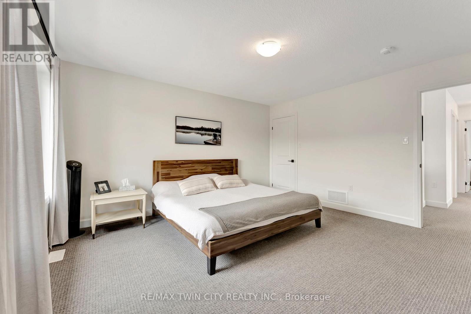 Single Family House for Sale in  SOUTHAM LANE Hamilton (Mountview) 