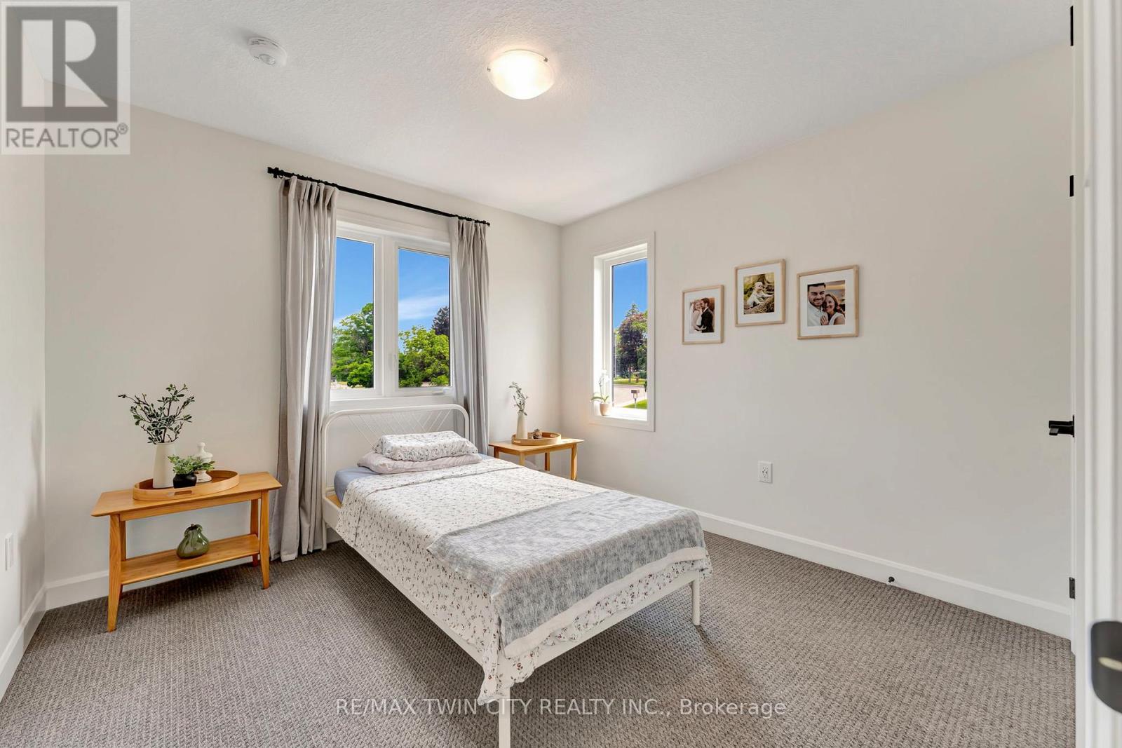 Single Family House for Sale in  SOUTHAM LANE Hamilton (Mountview) 