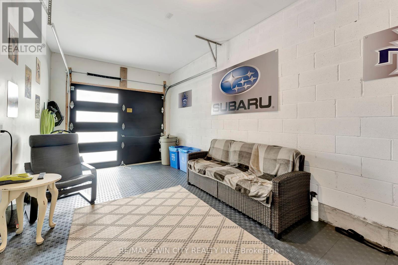 Single Family House for Sale in  SOUTHAM LANE Hamilton (Mountview) 
