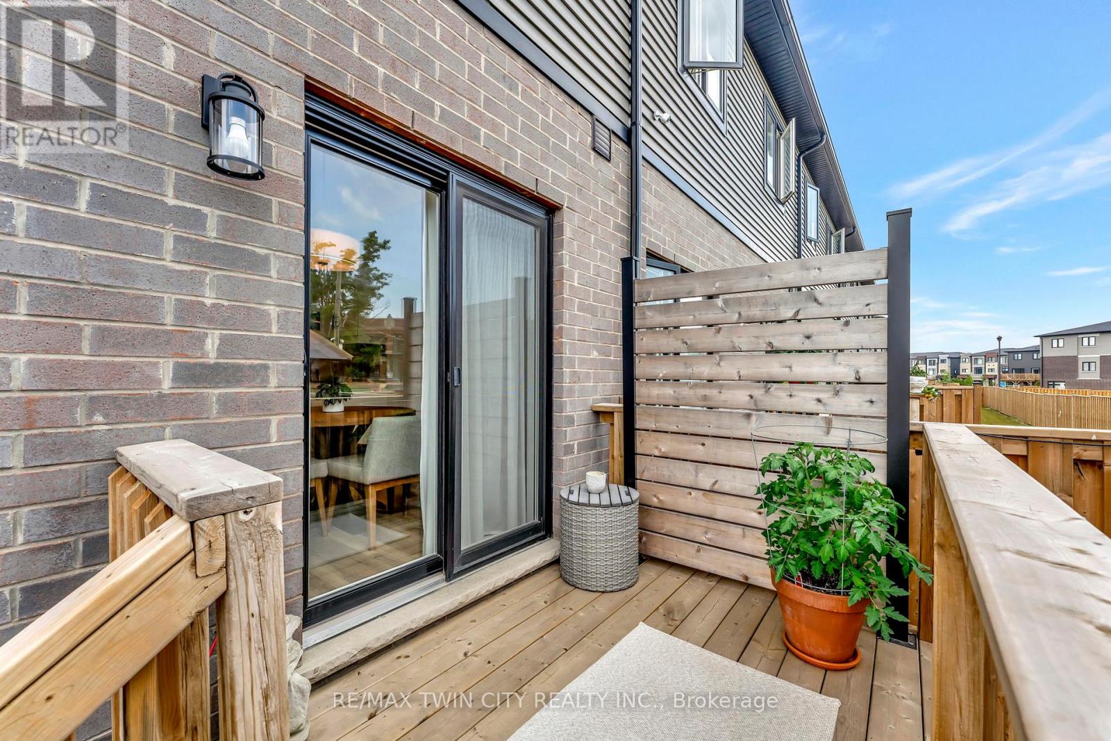Single Family House for Sale in  SOUTHAM LANE Hamilton (Mountview) 