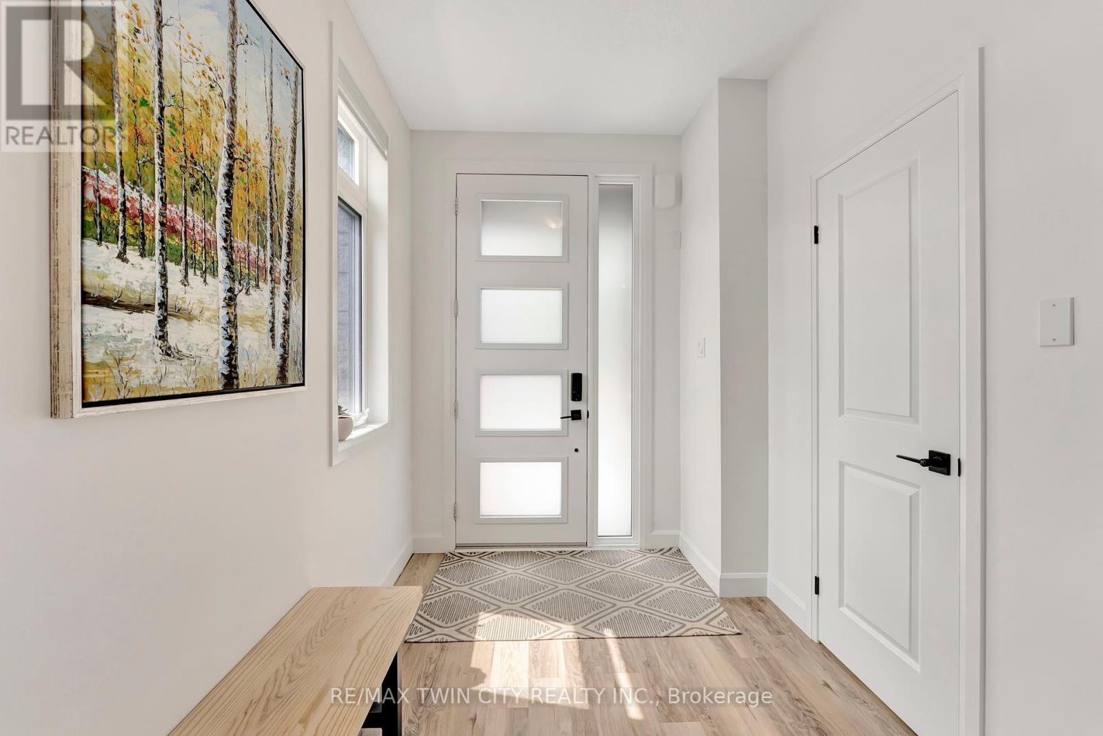 Single Family House for Sale in  SOUTHAM LANE Hamilton (Mountview) 