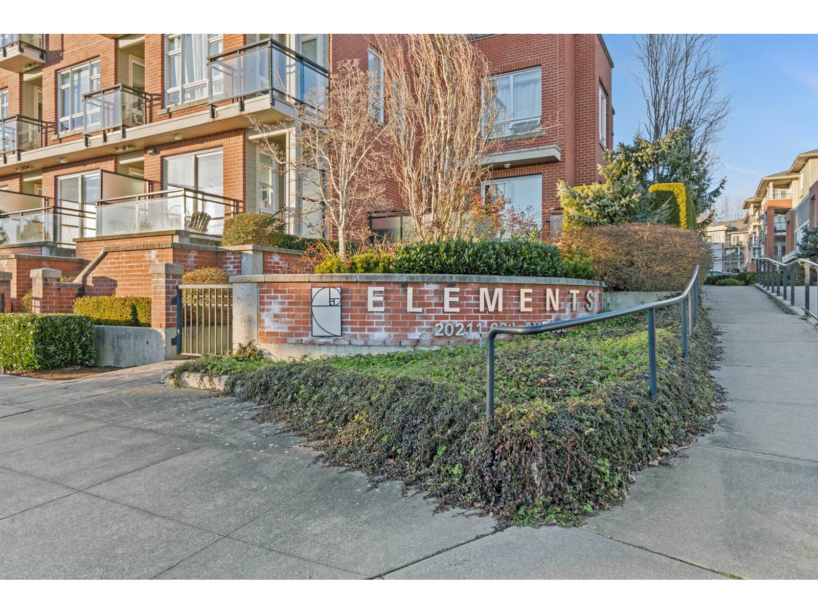 Photo 1 of E 105 20211 66 Avenue, Langley BC