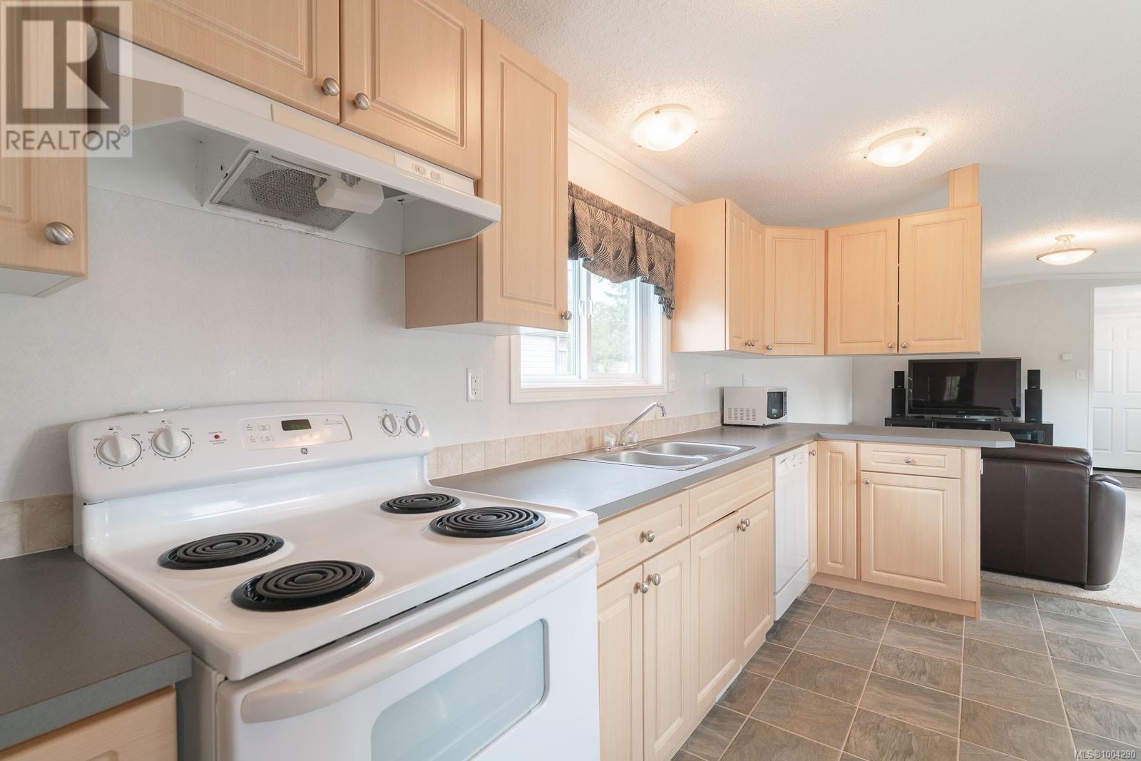 Photo 30 of B 10860 Chemainus Rd, Saltair BC