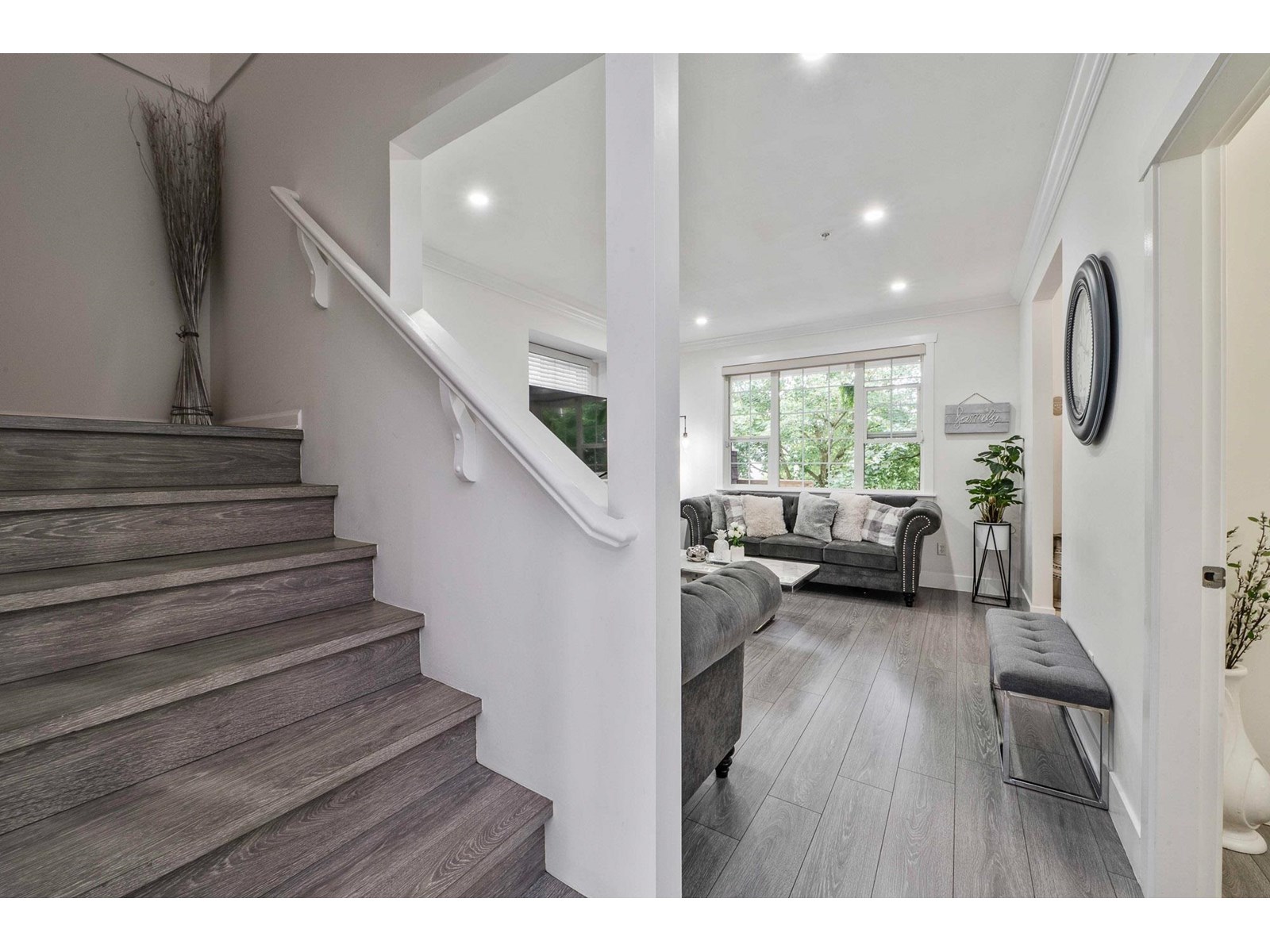 Photo 9 of 3 27283 30 Avenue, Langley BC