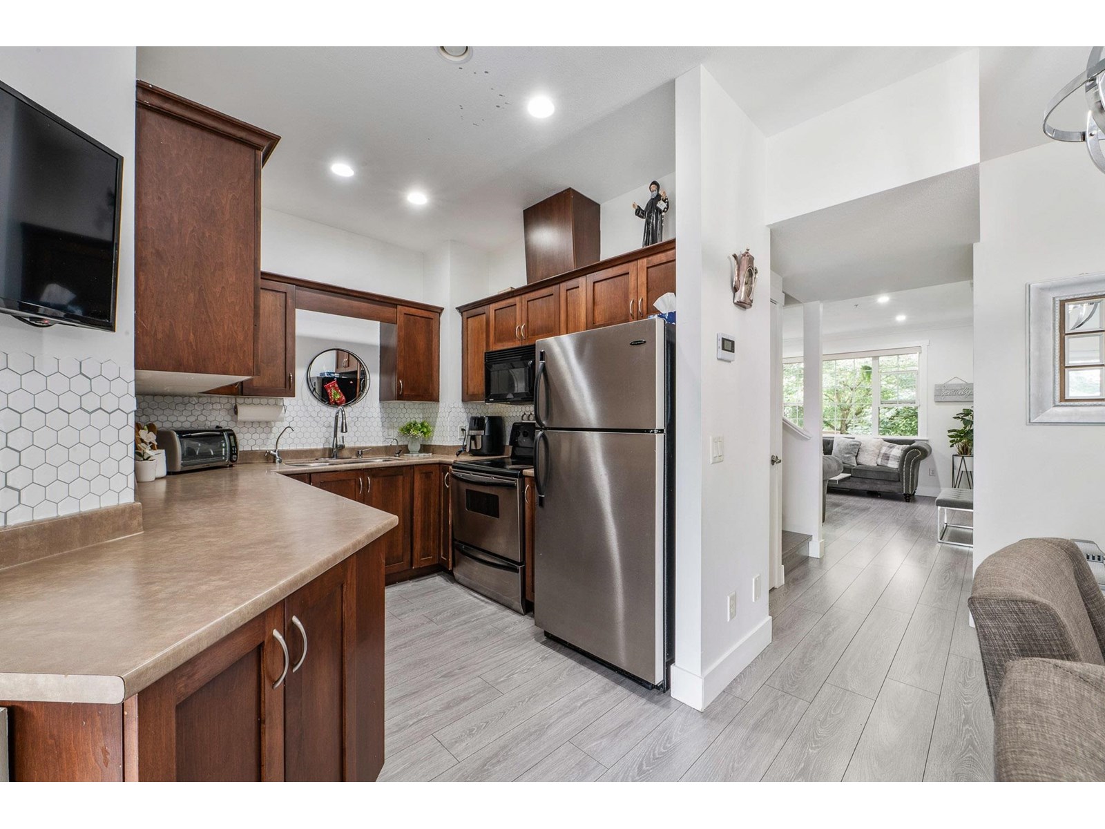 Photo 12 of 3 27283 30 Avenue, Langley BC