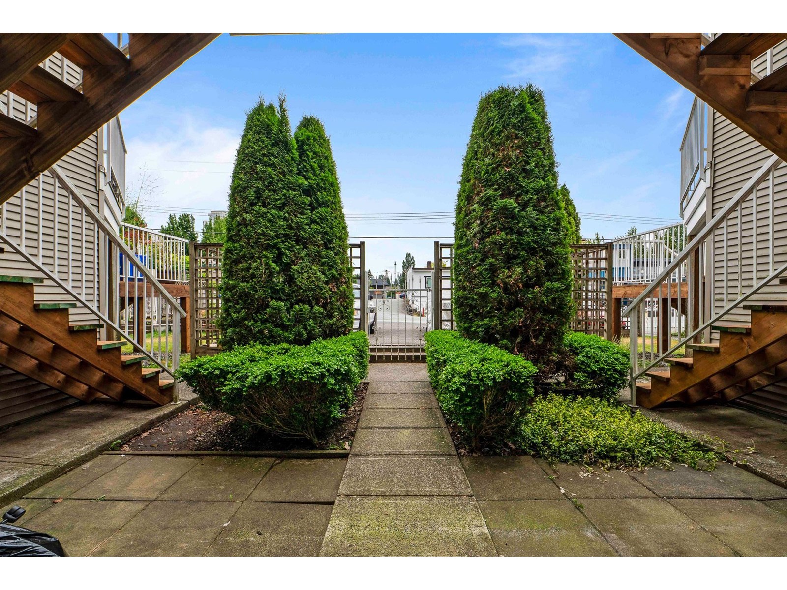 Photo 36 of 3 27283 30 Avenue, Langley BC