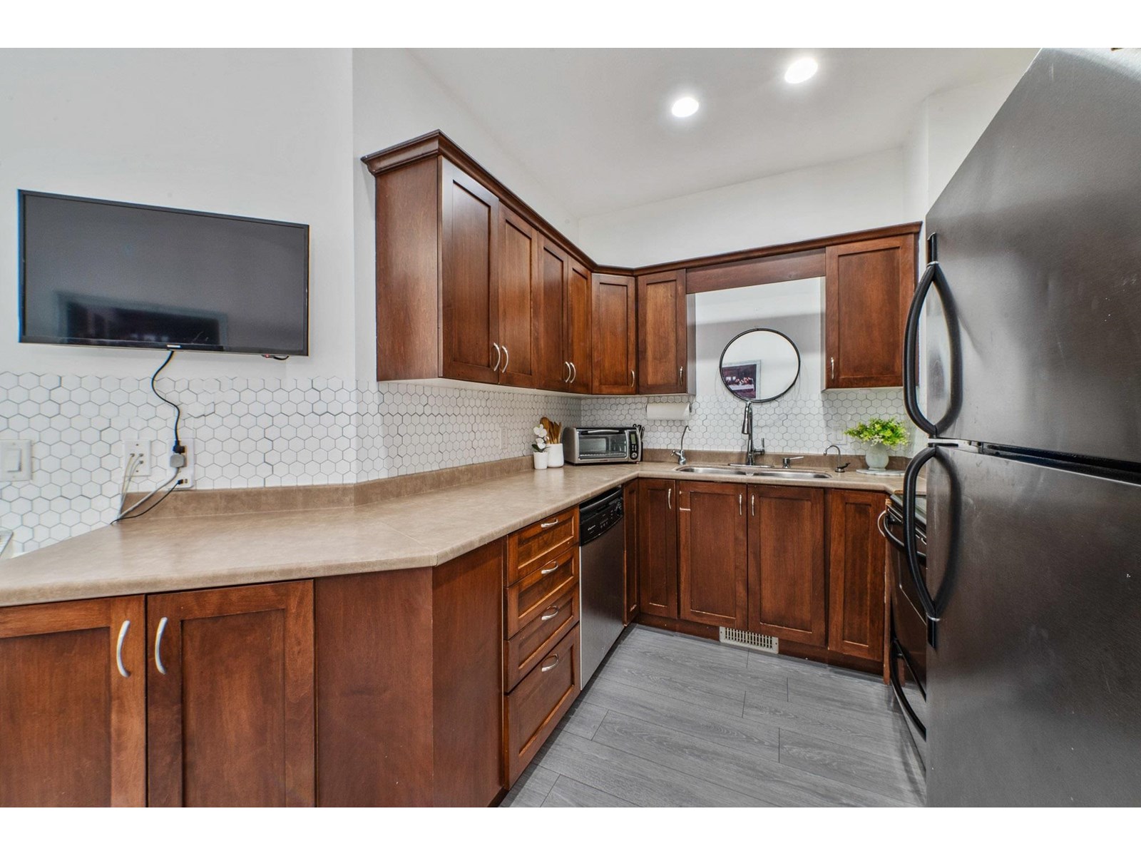 Photo 11 of 3 27283 30 Avenue, Langley BC