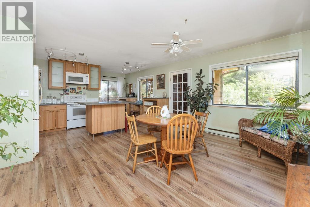 1064 ROSAMUND ROAD, Gibsons