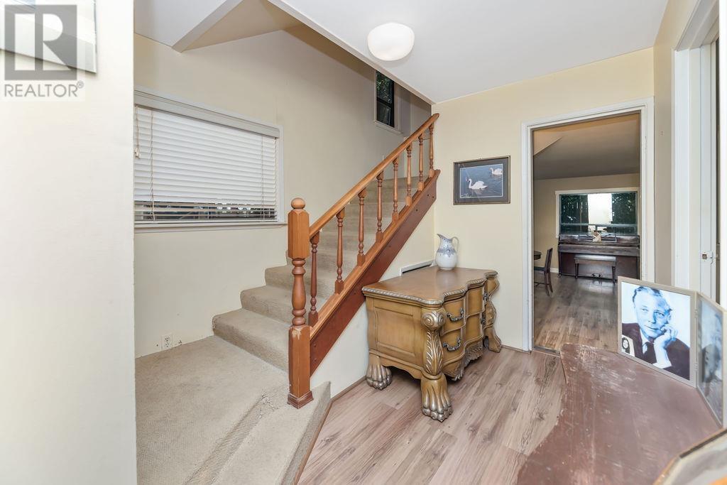 1064 ROSAMUND ROAD, Gibsons