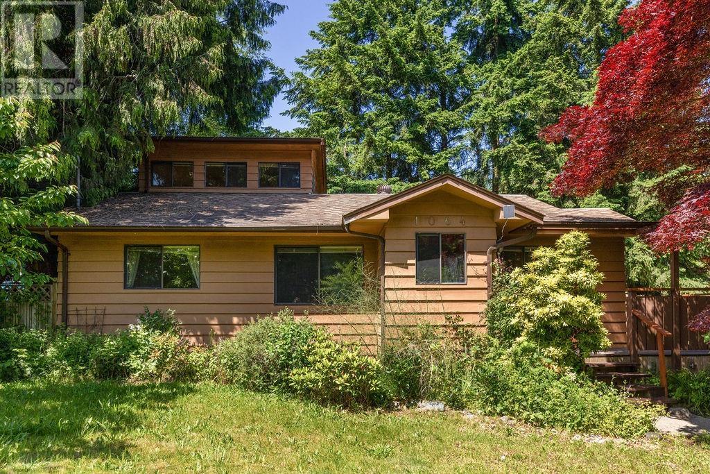 1064 ROSAMUND ROAD, Gibsons