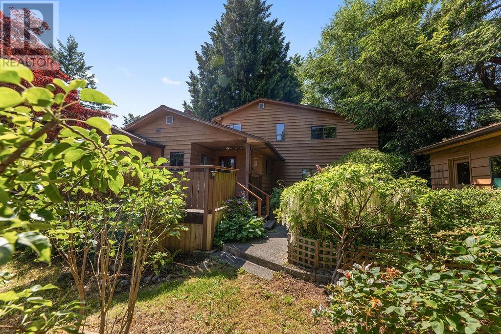 1064 ROSAMUND ROAD, Gibsons