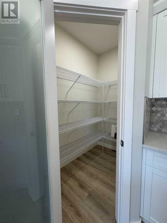 Single Family House for Sale in  Emmett Crescent Evergreen Red Deer 