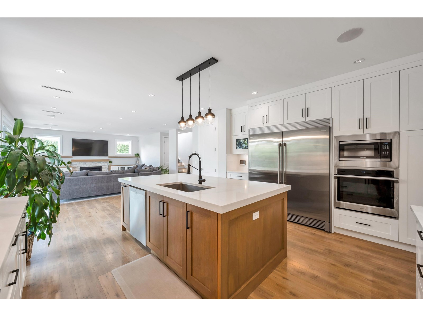 Photo 11 of 1938 140 Street, Surrey BC