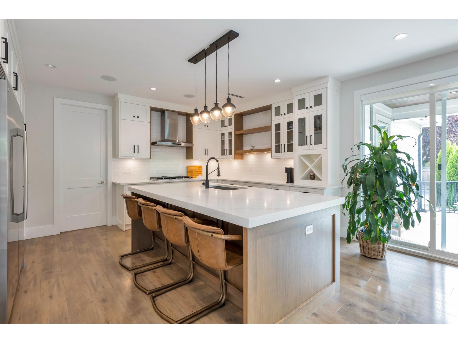 Photo 8 of 1938 140 Street, Surrey BC