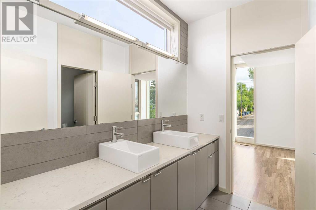 Single Family House for Sale in   Avenue SW Bankview Calgary 