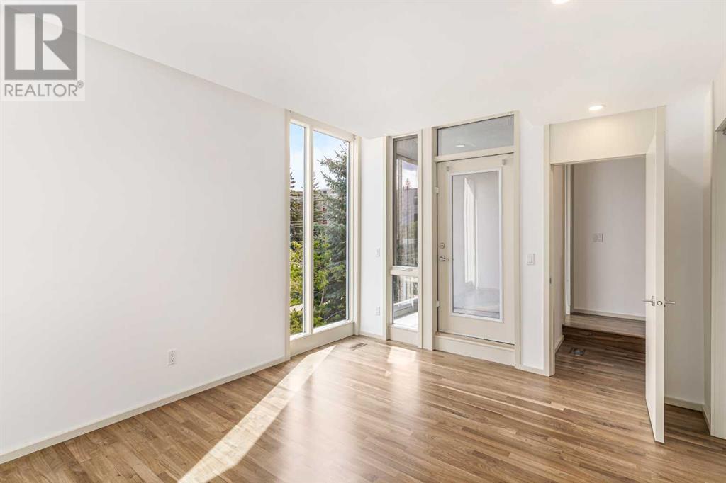 Single Family House for Sale in   Avenue SW Bankview Calgary 