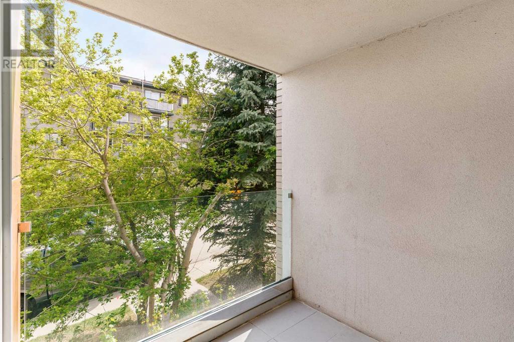 Single Family House for Sale in   Avenue SW Bankview Calgary 