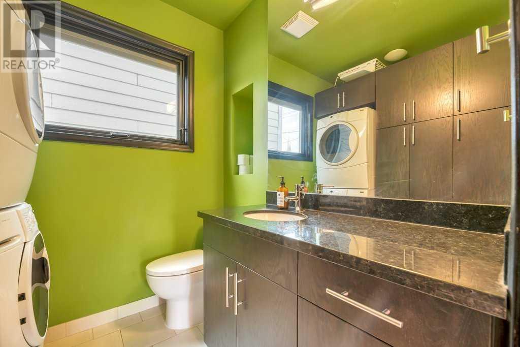 Single Family House for Sale in  Broadview Road NW West Hillhurst Calgary 