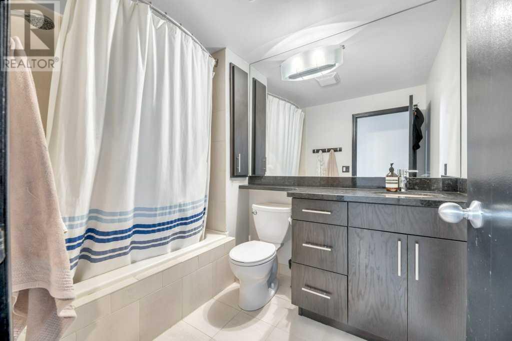 Single Family House for Sale in  Broadview Road NW West Hillhurst Calgary 