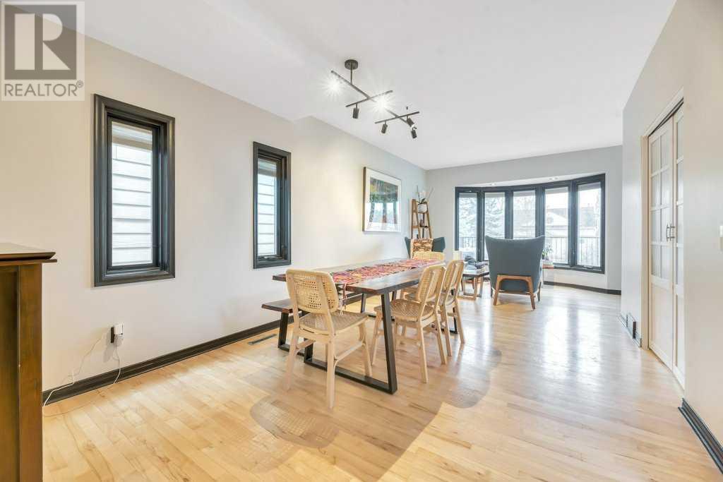 Single Family House for Sale in  Broadview Road NW West Hillhurst Calgary 