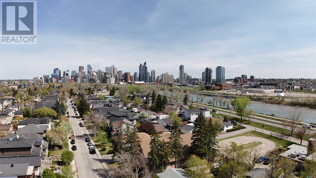 Single Family House for Sale in  Broadview Road NW West Hillhurst Calgary 