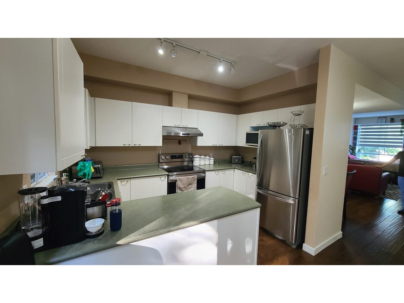 Photo 4 of 57 15030 58 Avenue, Surrey BC
