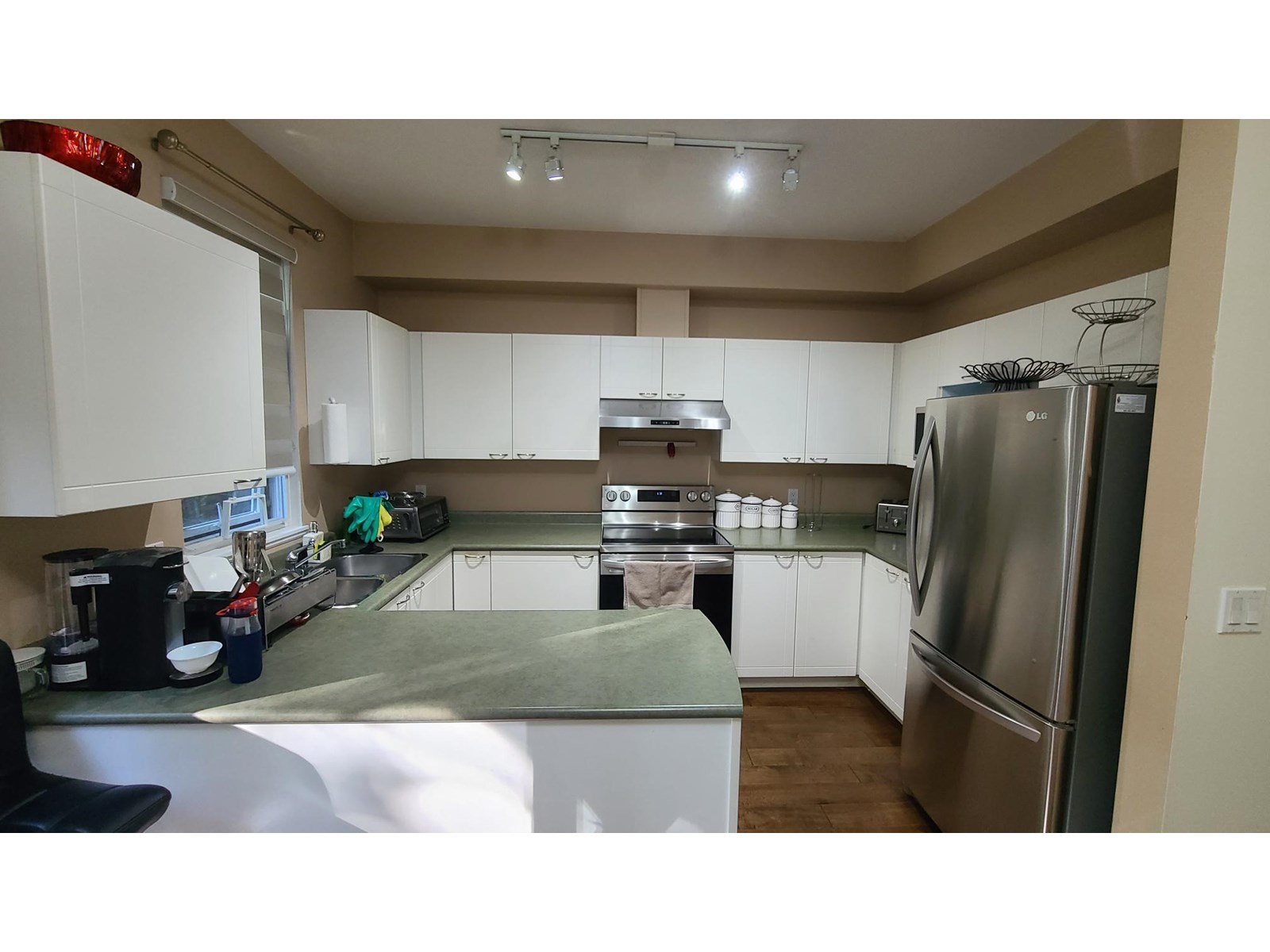 Photo 5 of 57 15030 58 Avenue, Surrey BC