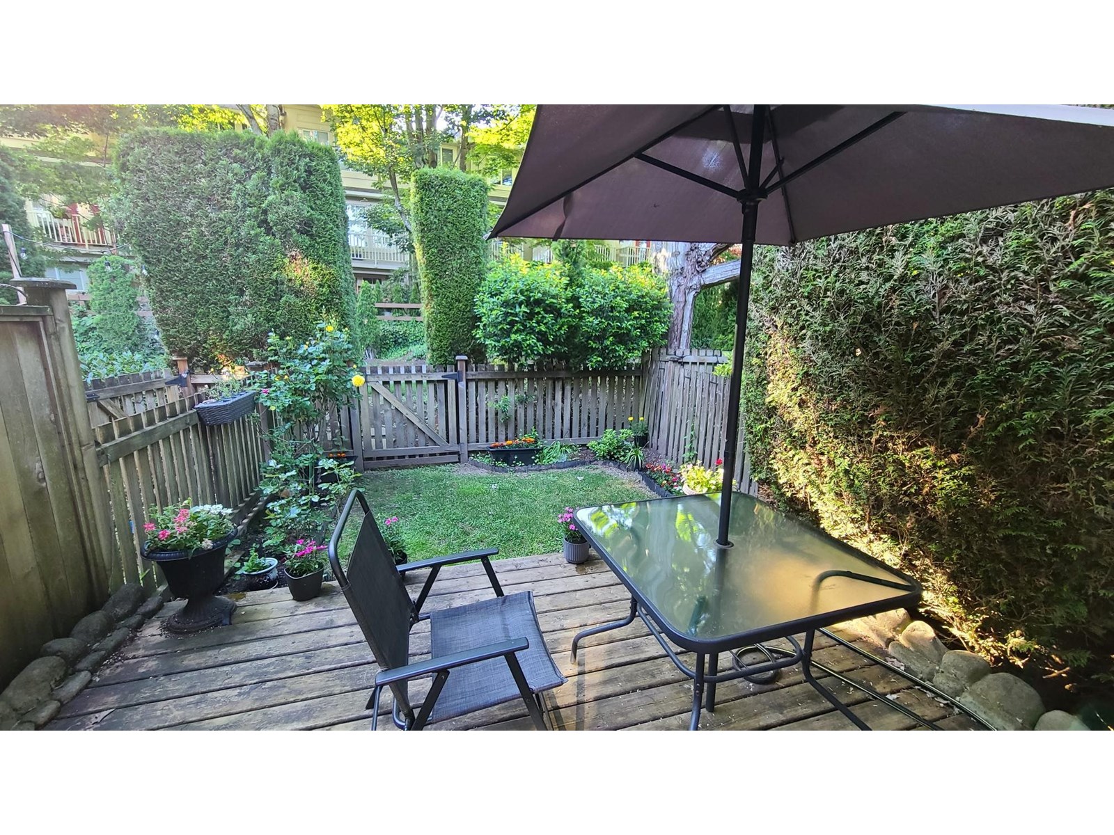 Photo 8 of 57 15030 58 Avenue, Surrey BC