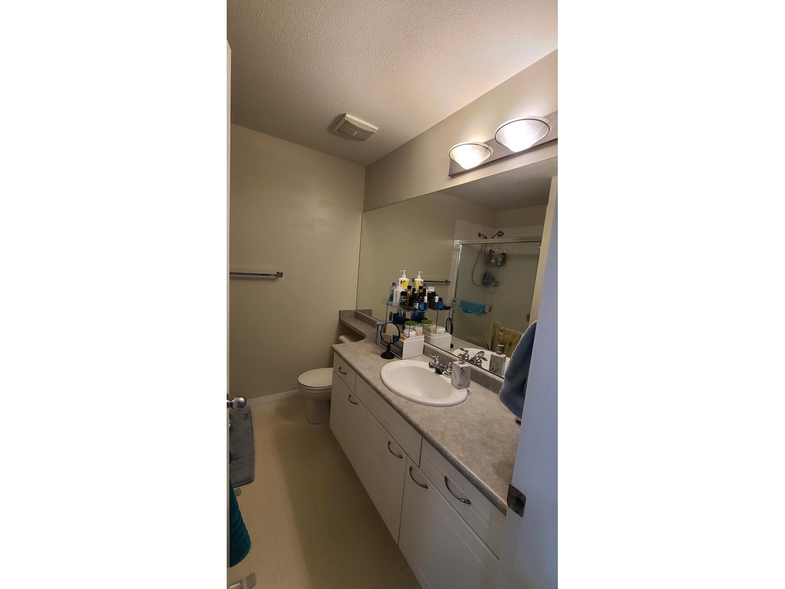 Photo 12 of 57 15030 58 Avenue, Surrey BC