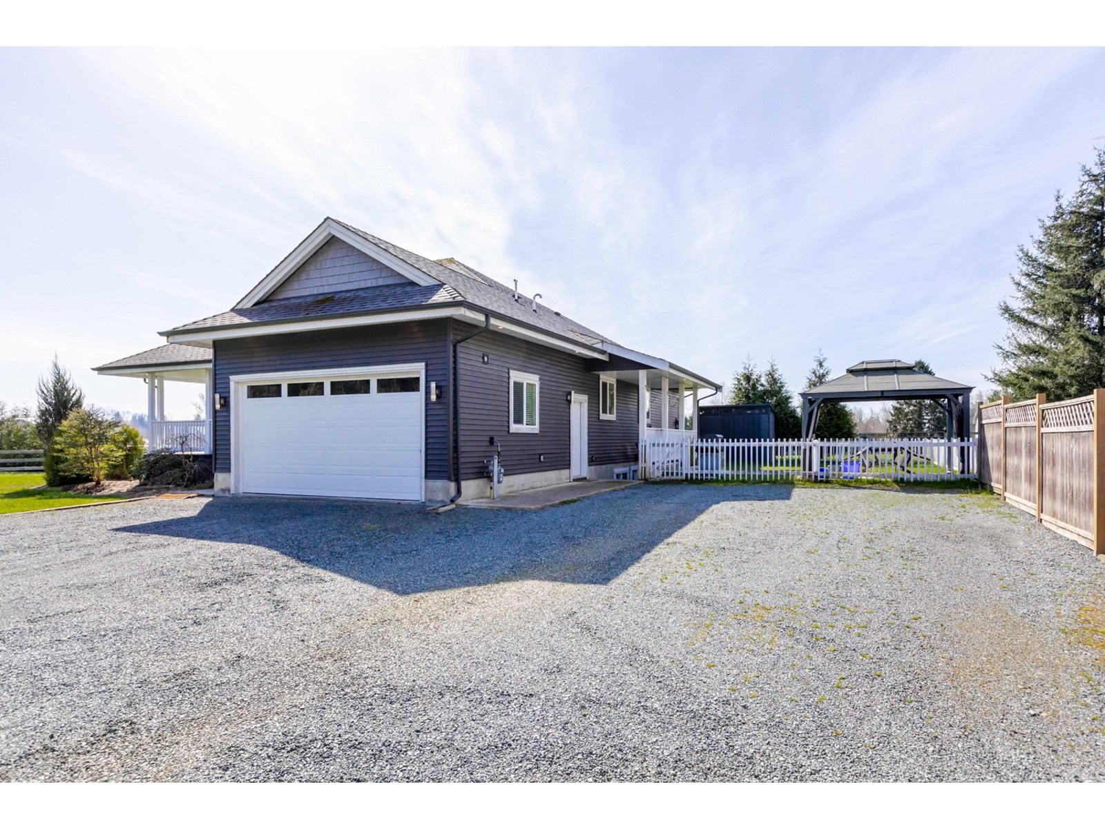Photo 6 of 23436 44 Avenue, Langley BC