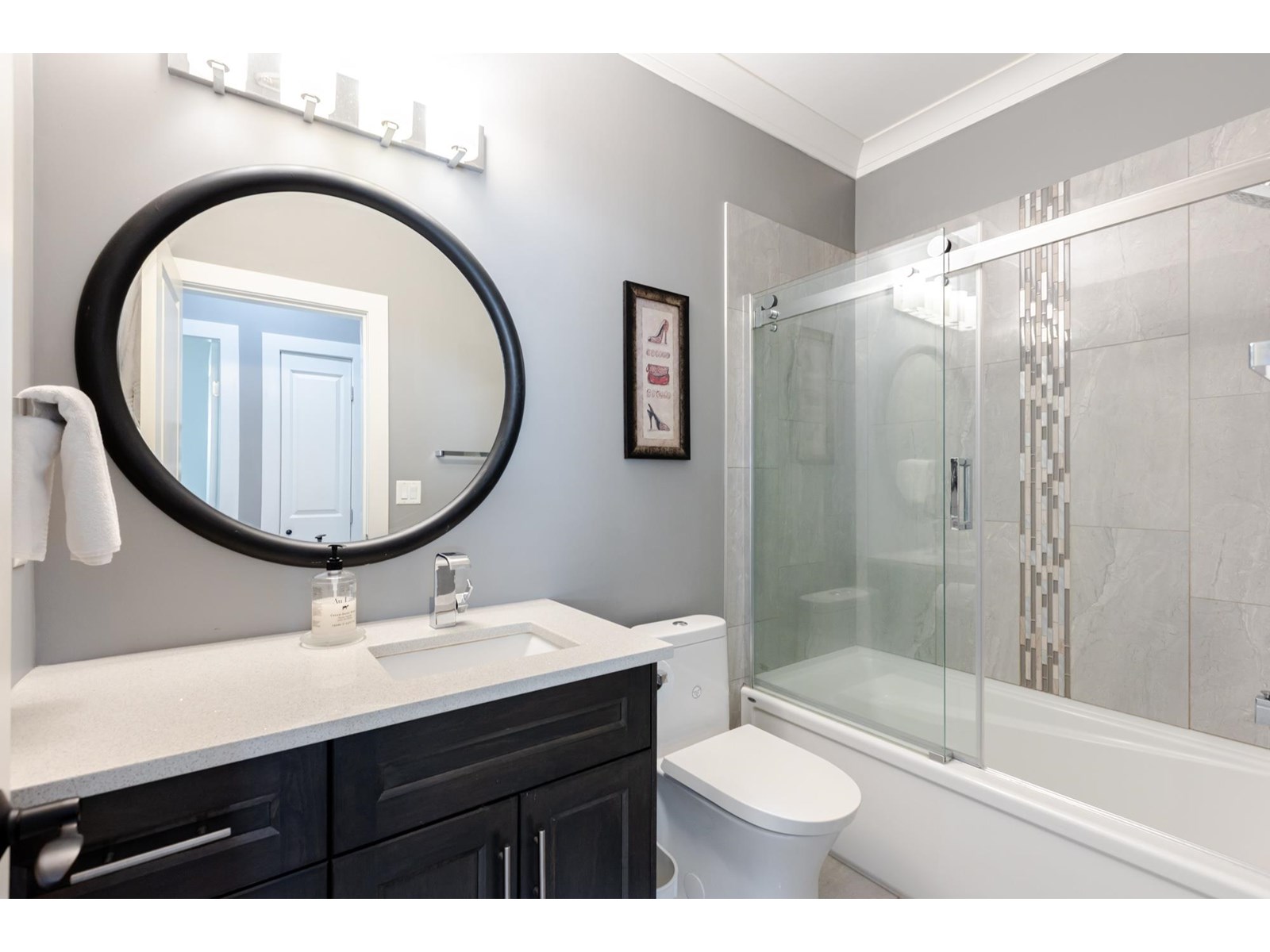 Photo 21 of 23436 44 Avenue, Langley BC