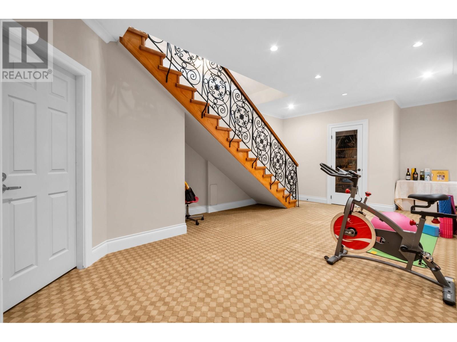 Photo 31 of 8233 Government Road, Burnaby BC