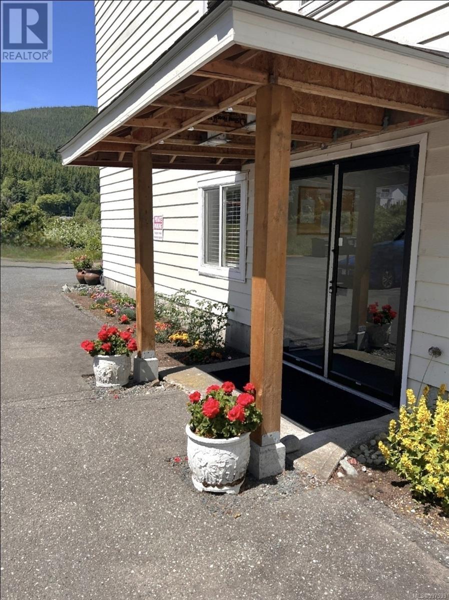 Photo 1 of 312 611 Macmillan Dr, Sayward BC