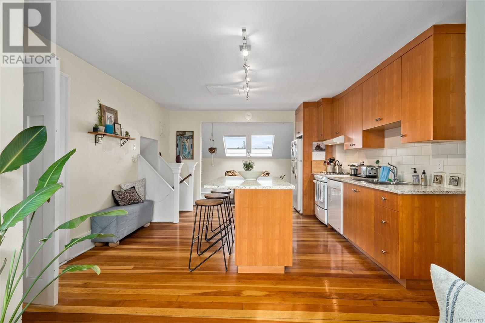 337 Moss St, Victoria