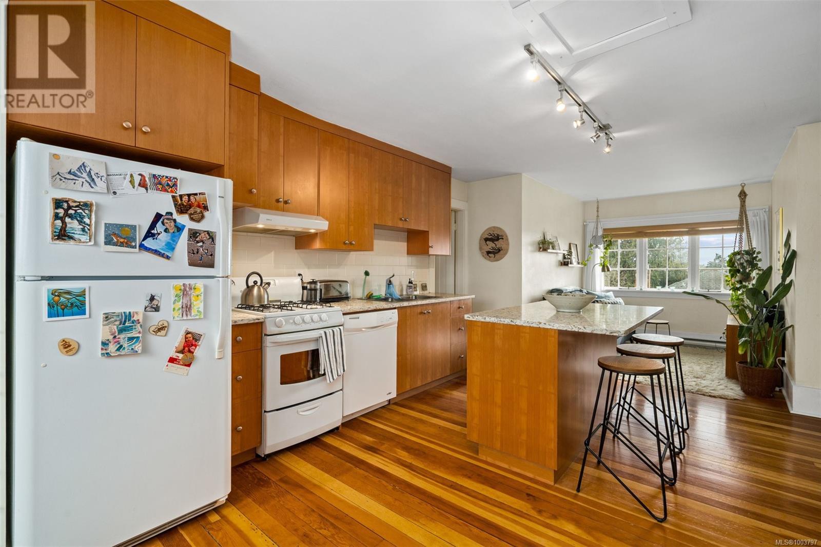 337 Moss St, Victoria
