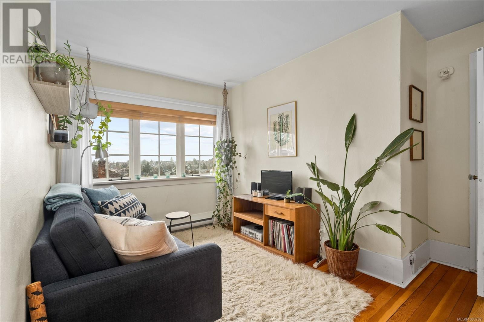 337 Moss St, Victoria