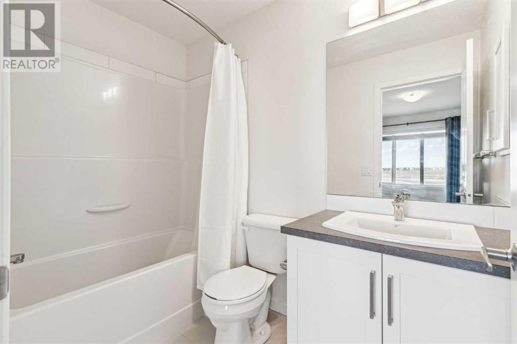 Single Family House for Sale in  Copperstone Common SE Copperfield Calgary 
