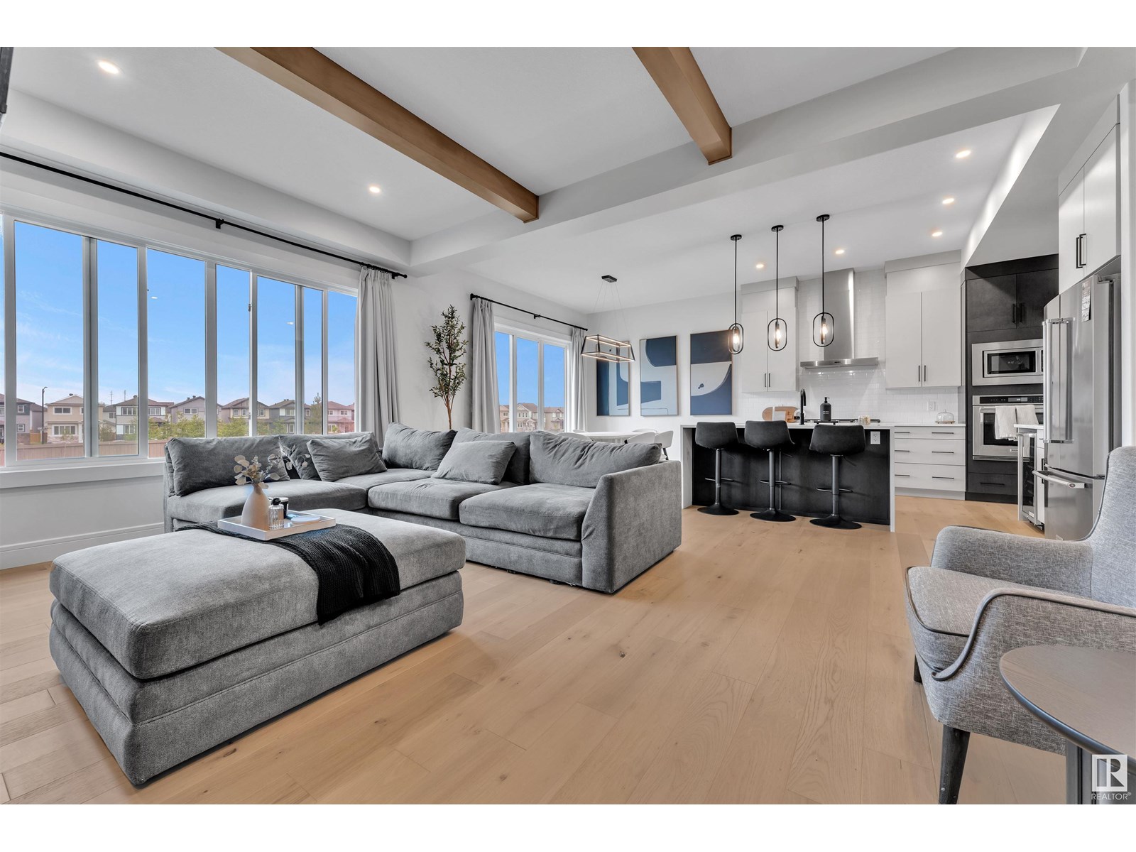 Photo 8 of 2029 13 A Av Nw, Edmonton AB