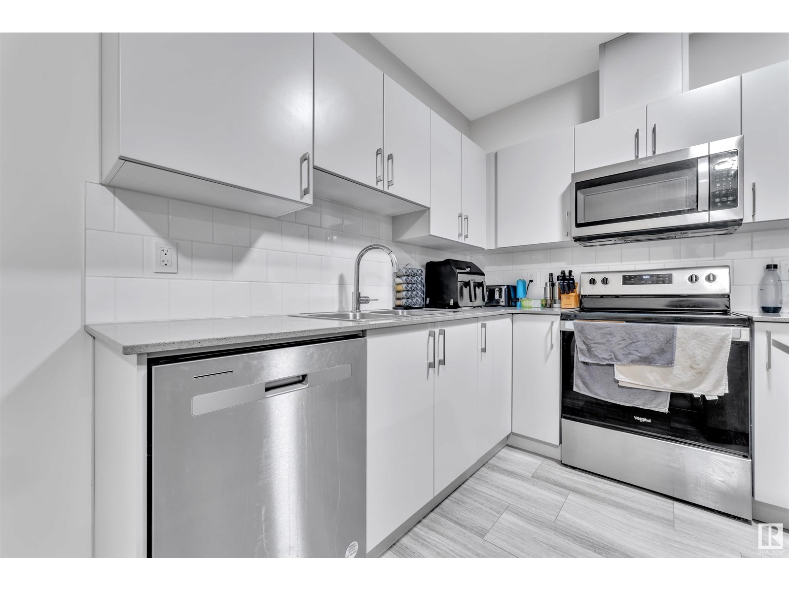 Photo 47 of 2029 13 A Av Nw, Edmonton AB