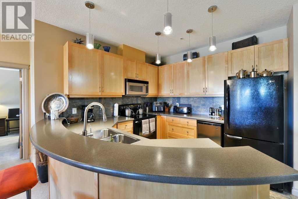 Single Family House for Sale in   Hemlock Crescent SW Spruce Cliff Calgary 