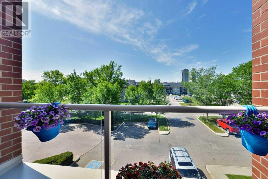 Single Family House for Sale in   Hemlock Crescent SW Spruce Cliff Calgary 