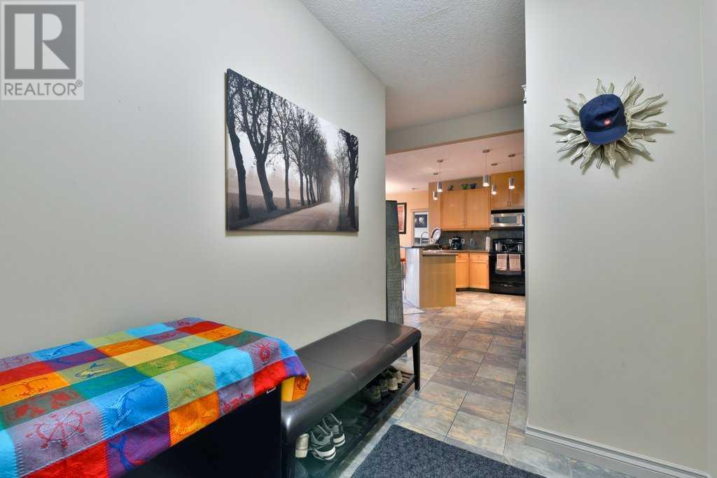 Single Family House for Sale in   Hemlock Crescent SW Spruce Cliff Calgary 