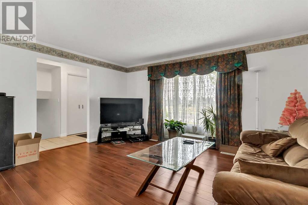6215 Temple Drive NE, Calgary, Alberta