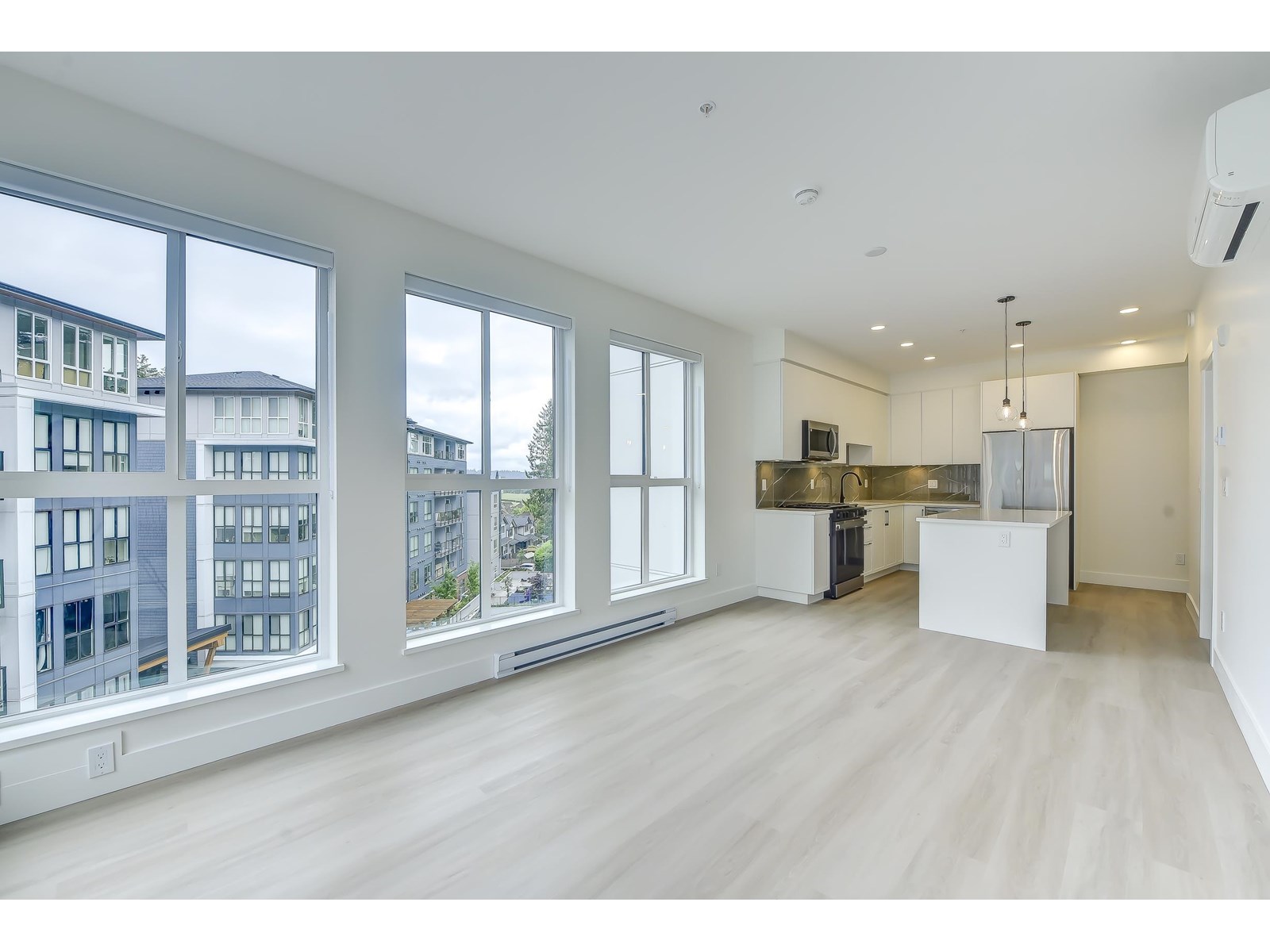 Photo 13 of 522 3480 146 A Street, Surrey BC