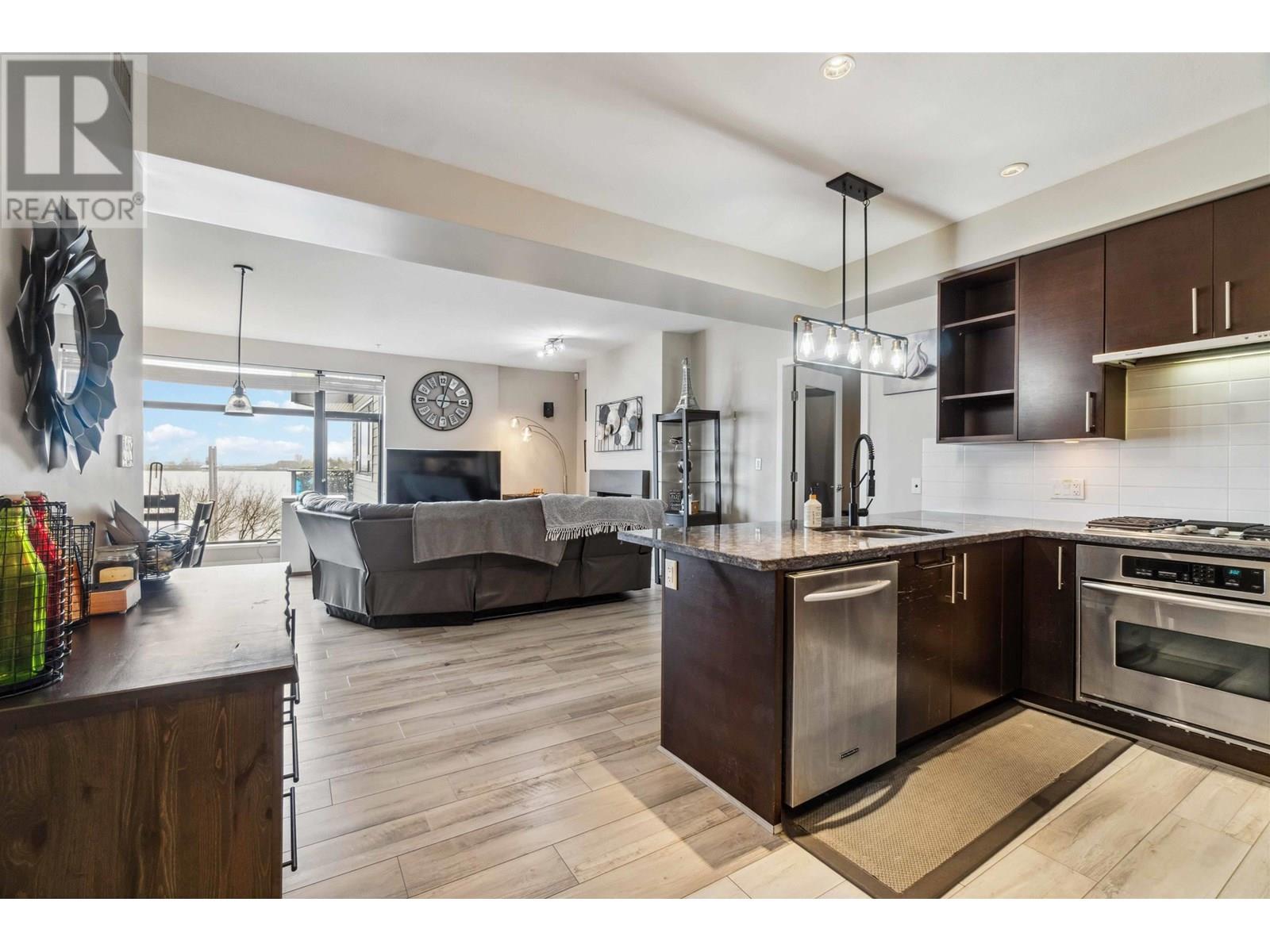Photo 3 of 201 14300 Riverport Way, Richmond BC