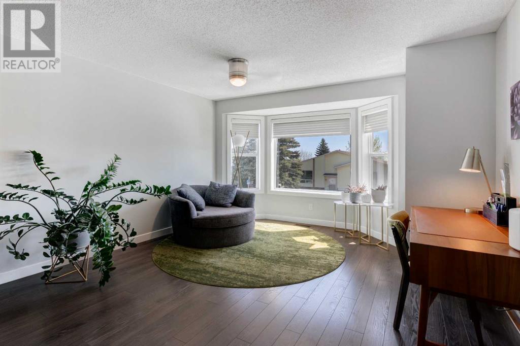 Single Family House for Sale in  Sandarac Way NW Sandstone Valley Calgary 